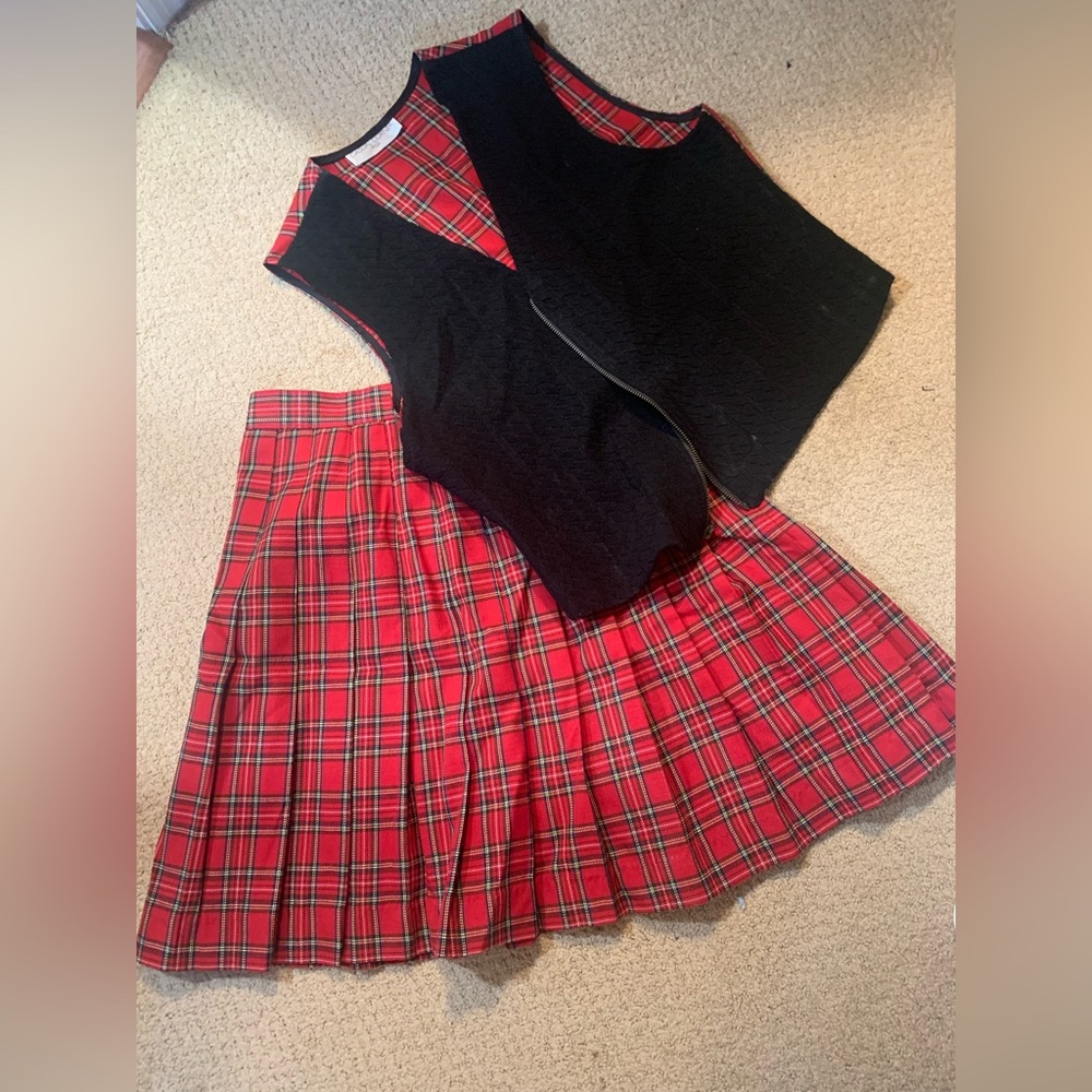 VINTAGE CASUAL CORNER red plaid skirt and vest.